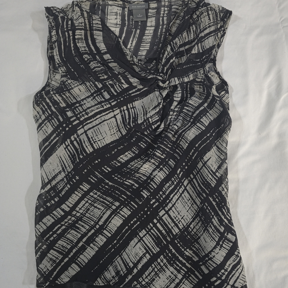 Ann Taylor Black and Cream Patterned Blouse